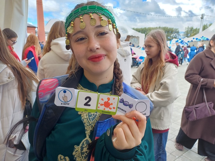 Вы часто спрашиваете о том, как помочь ребенку общаться, если он не говорит?