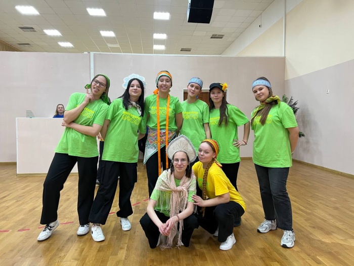 Волонтерский актив «Движения первых» МАОУ СОШ № 48 приезжал в «Родник» с танцевально-развлекательной программой