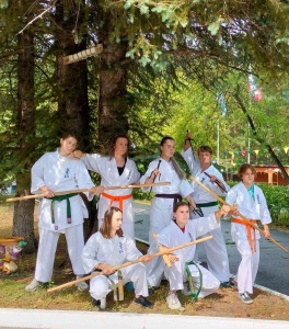 В «Роднике» замечены люди в кимоно 